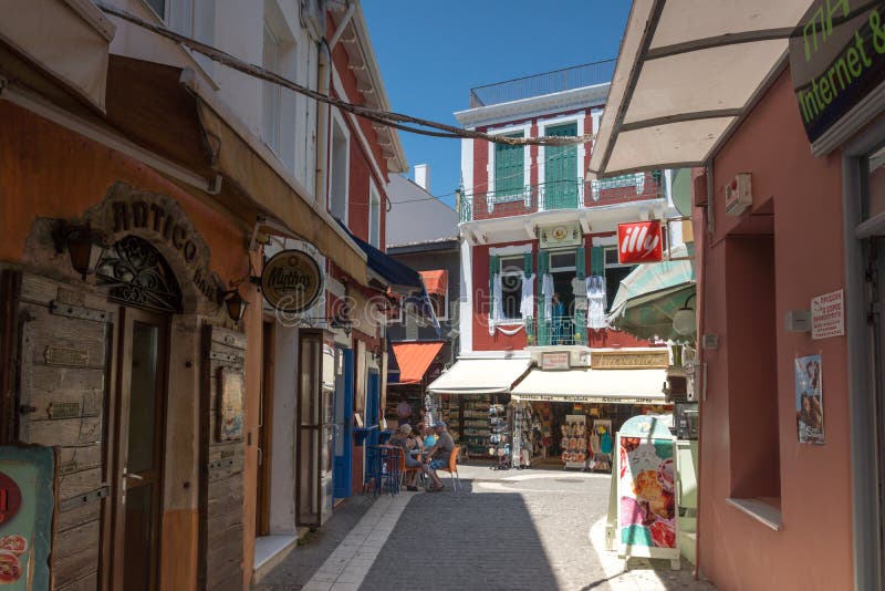 Fantastisk sommarsikt av staden av Parga, Epirus, Grekland arkivfoton Fantastisk sommarsikt av staden av Parga, Epirus, Grekland arkivfoton