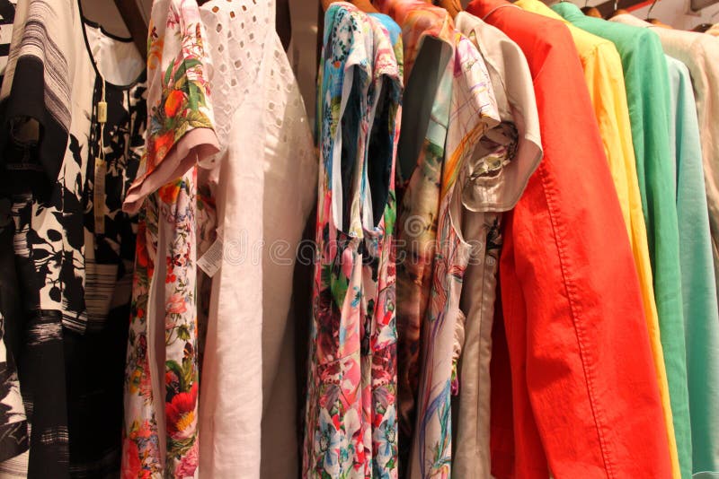 Damenbekleidung lizenzfreie stockfotografie