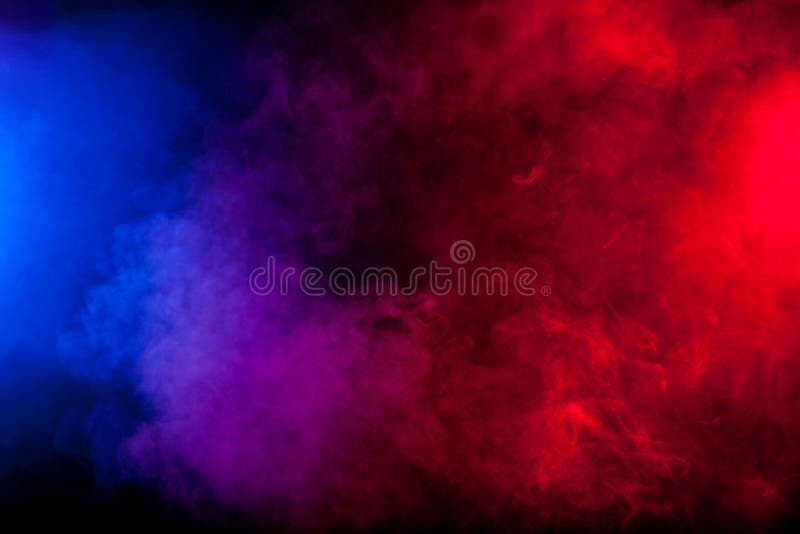 Farbrauch auf schwarzem Hintergrund stockfoto