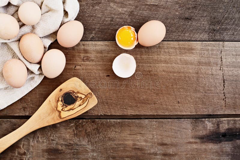 Farm Fresh Organic Eggs Over Rustic Background royalty free stock photos Farm Fresh Organic Eggs Over Rustic Background royalty free stock photos