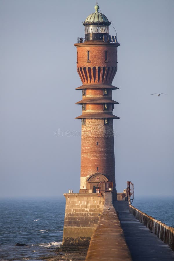 Faro - costa atlantica, Dunkerke, Francia immagine stock libera da diritti Faro - costa atlantica, Dunkerke, Francia immagine stock libera da diritti