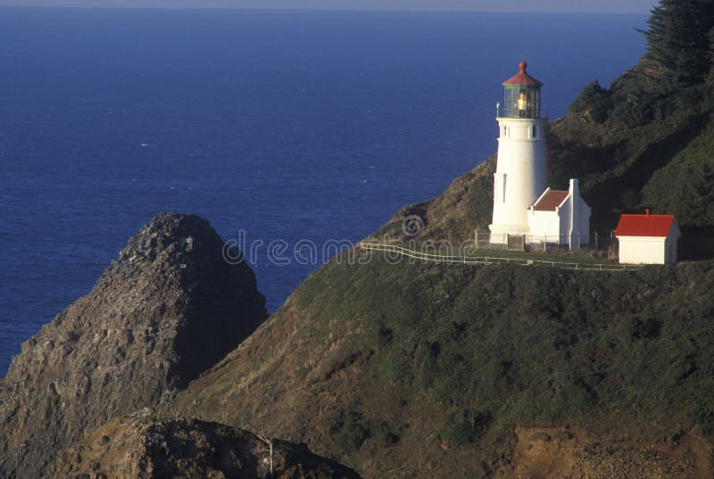 Faro de la cabeza de Heceta en el parque de estado de la cabeza de Heceta, O fotografía de archivo libre de regalías Faro de la cabeza de Heceta en el parque de estado de la cabeza de Heceta, O fotografía de archivo libre de regalías
