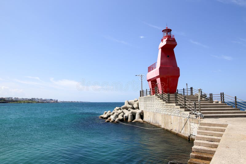 Faro di Iho alla spiaggia di Iho Tewoo nel Nord di Jeju Corea del Sud Asia
