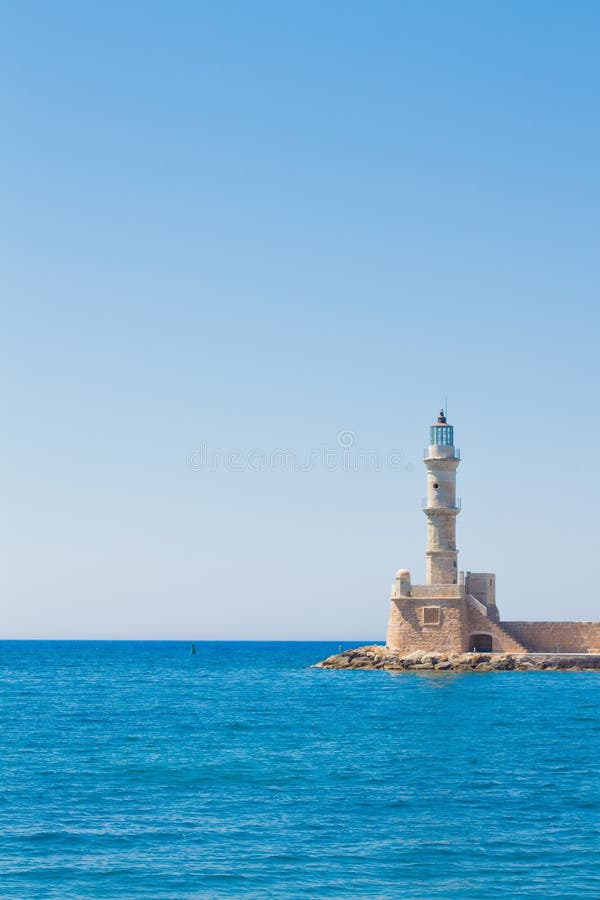 Faro veneciano en la entrada de puerto, Chania, Creta, Grecia, Europa imagenes de archivo Faro veneciano en la entrada de puerto, Chania, Creta, Grecia, Europa imagenes de archivo