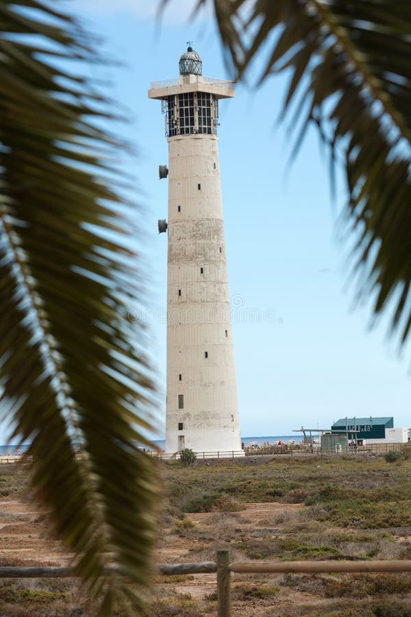 Farol em Playa del Matorral, Jandia Morro Jable, Fuerteventura foto de stock royalty free Farol em Playa del Matorral, Jandia Morro Jable, Fuerteventura foto de stock royalty free