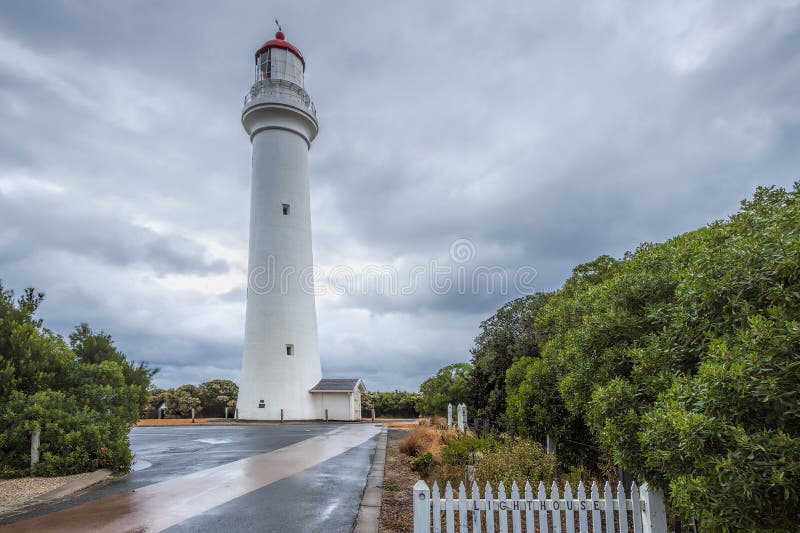 Farol rachado do ponto, entrada de Aireys, grande estrada do oceano, Victoria fotos de stock royalty free Farol rachado do ponto, entrada de Aireys, grande estrada do oceano, Victoria fotos de stock royalty free