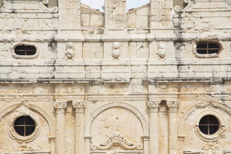 Fasad av kloster av Arkadi i Kreta royaltyfri fotografi Fasad av kloster av Arkadi i Kreta royaltyfri fotografi