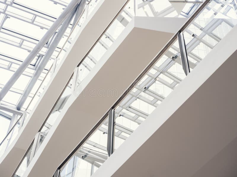 Fasad för byggnad för arkitekturdetalj modern Glass royaltyfri fotografi