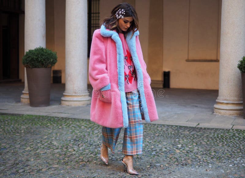 Milan Italy 21 February 2019 Fashion Bloggers Street Style Outfits Editorial Image Image Of