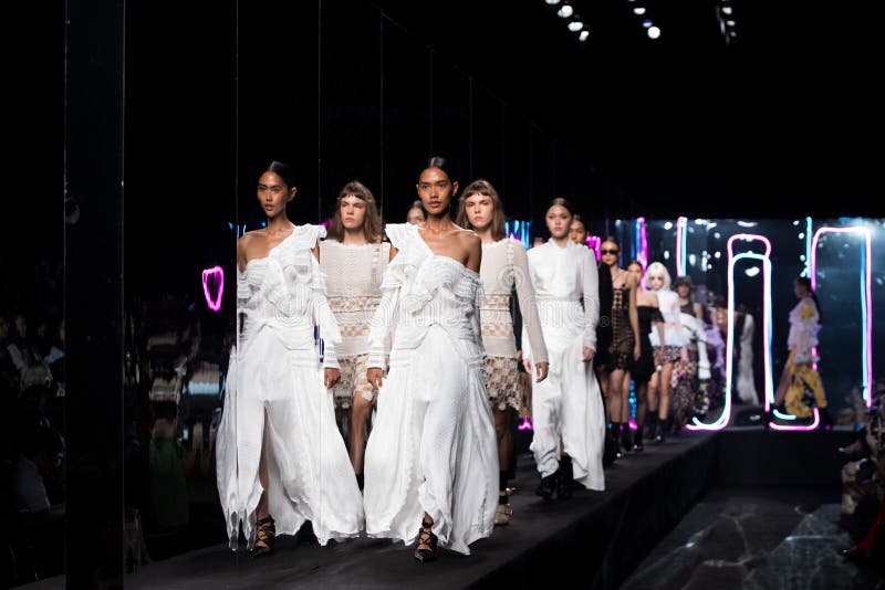 Fashion Show of New Collection in Bangkok International Fashion Week ...