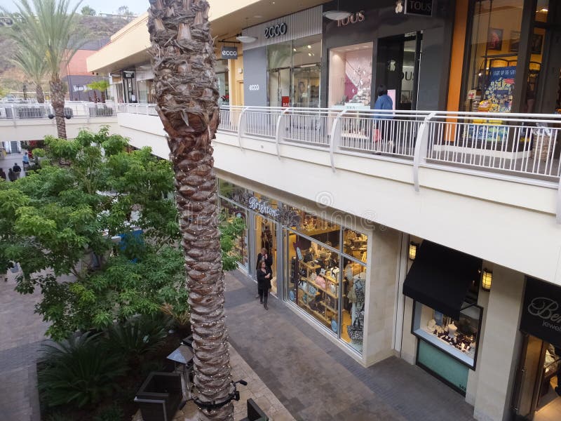 Fashion Valley - Shopping Mall in San Diego