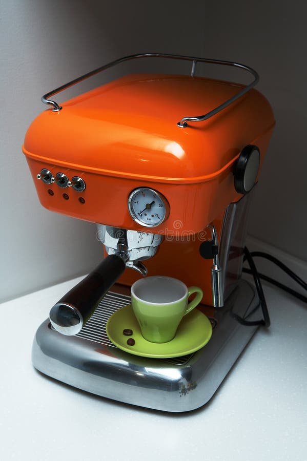 Fashionable coffee maker