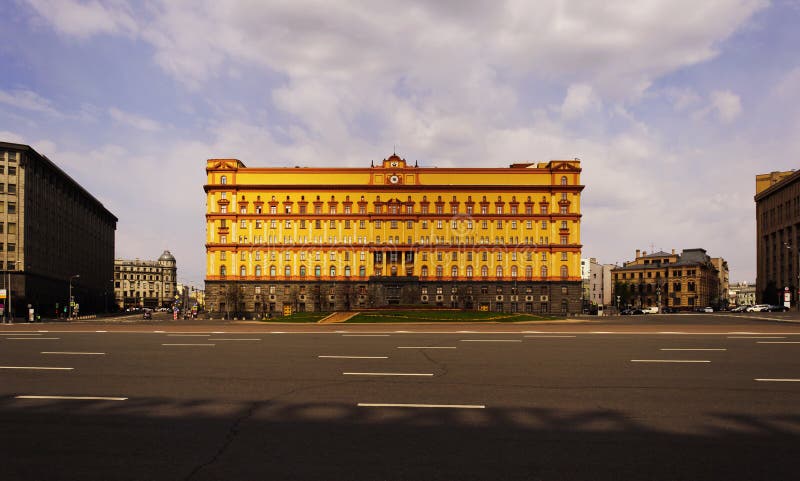 Fassadengebäude des KGB auf Lubyanka-Quadrat in Moskau, Russland stockbilder Fassadengebäude des KGB auf Lubyanka-Quadrat in Moskau, Russland stockbilder