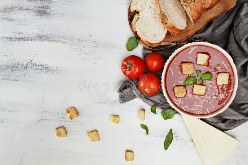 Fast utgift som skjutas av tomatsoppa royaltyfria foton Fast utgift som skjutas av tomatsoppa royaltyfria foton