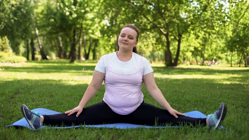 Fat Woman Enjoying Doing Yoga at Park, Fitness Motivation, Active Lifestyle  Stock Photo - Image of healthcare, park: 135480238