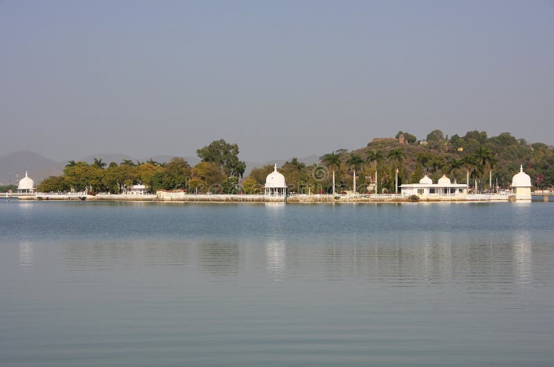 Fateh Sagar lake, Udaipur, Rajasthan, India. Fateh Sagar lake, Udaipur, Rajasthan, India