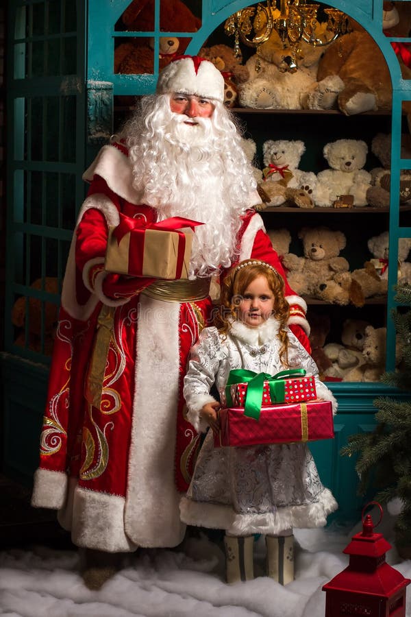 Jogos Tradicionais De Papai Noel Em Carélia, Rússia Foto de Stock Editorial  - Imagem de clau, santa: 17321353