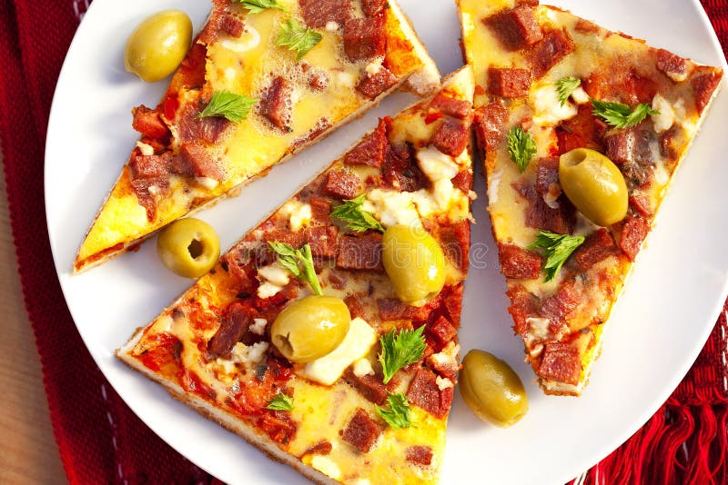 Fatia de pizza deliciosa imagens de stock