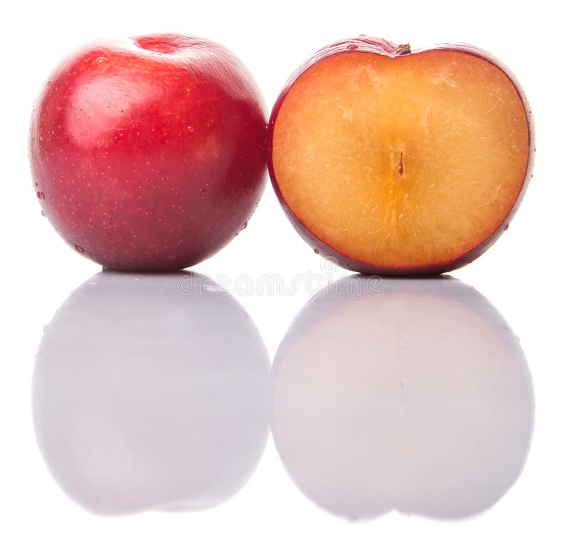 Fatia de Victoria Plum Or Red Plum III fotografia de stock royalty free Fatia de Victoria Plum Or Red Plum III fotografia de stock royalty free