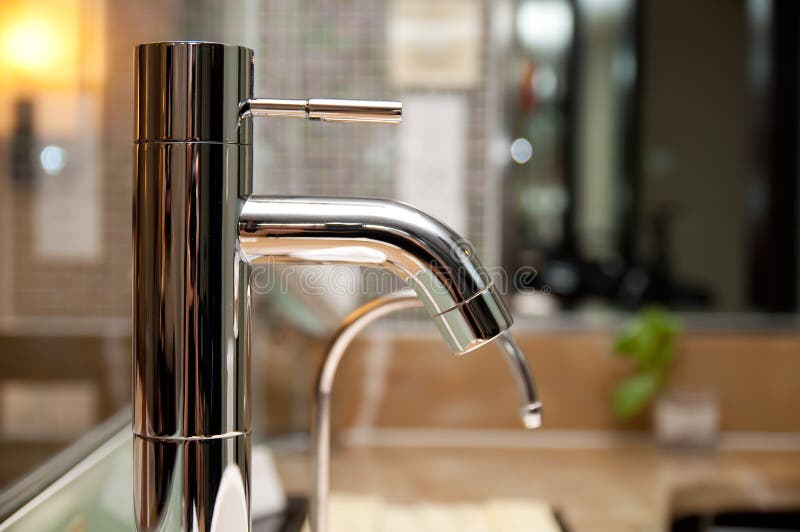 Faucets do banheiro fotos de stock Faucets do banheiro fotos de stock