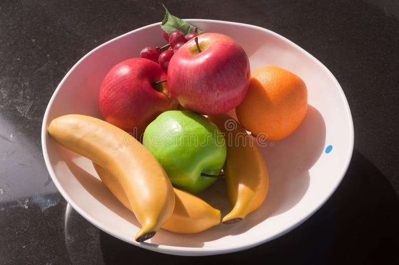 Faux fruits photo stock. Image du cerises, artificiel 33644628
