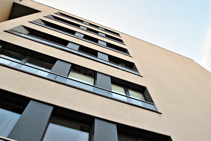 Façade d'un immeuble moderne image stock Façade d'un immeuble moderne image stock