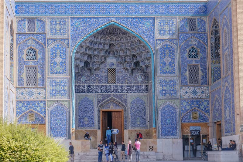 Façade de Sheikh Lotfollah Mosque dans la place de Naqsh-e Jahan Isphahan, Iran photo libre de droits Façade de Sheikh Lotfollah Mosque dans la place de Naqsh-e Jahan Isphahan, Iran photo libre de droits