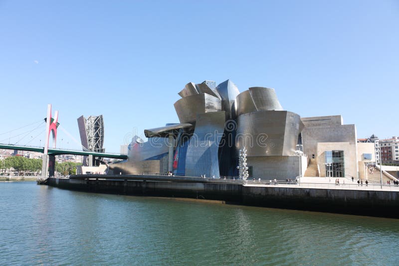 Museu de Guggenheim, Bilbao em Spain foto de stock Museu de Guggenheim, Bilbao em Spain foto de stock