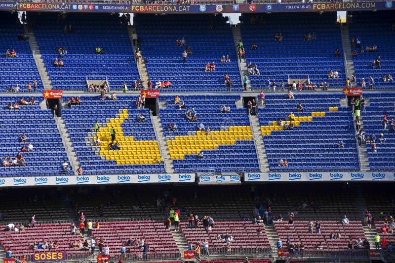 FC Barcelona: Nike Imagen editorial - Imagen de entusiasmo, deporte: 54758600