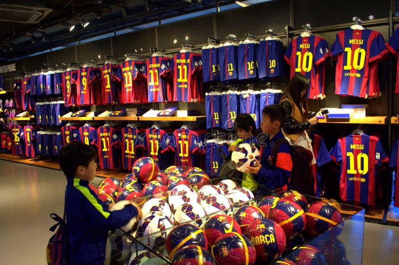 Score Uitvoeren Burgerschap FC Barcelona Official Store Editorial Photo - Image of commerce, camp:  53099966