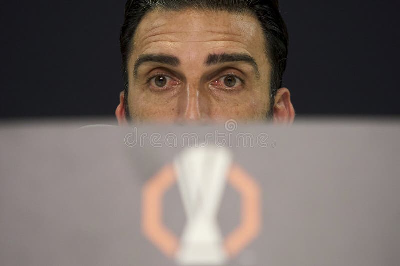 FCSB:s presskonferens FCSB mot PAOK FC UEFA Europa League Fotball Knockout PlayOffs 2nd leg Bukarest Rumänien fotografering för bildbyråer