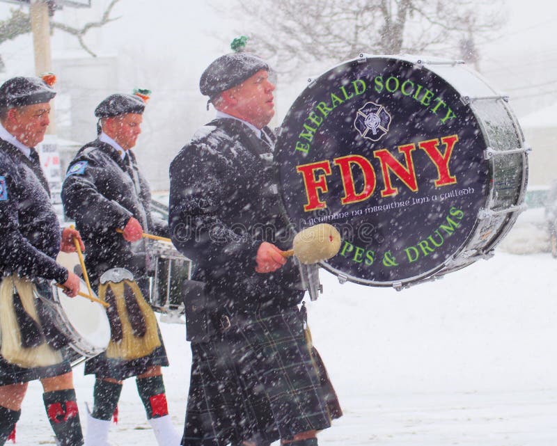 fdny-emerald-society-snow-drummers-early-st-patrick-s-day-parade-bethpage-long-island-new-york-50917127.jpg