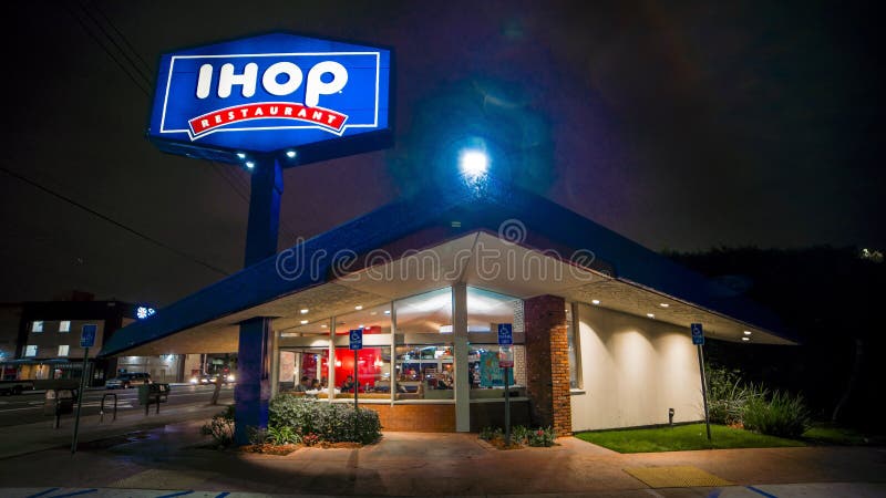 FEBRUARY 1, 2019 LOS ANGELES, CA, USA - Edward Hopper Style View of Los  Angeles California IHOP at Night with Neon Sign on Editorial Photo - Image  of dining, dinner: 145596996