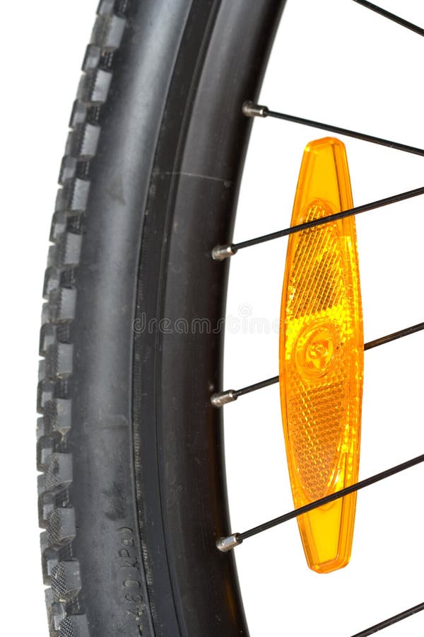 Close-up de uma roda de bicicleta de montanha foto de stock