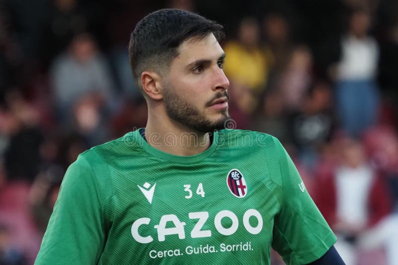 Thiago Motta Treinador Da Bologna Durante O Jogo Da Serie Italiana Uma Liga  Entre Salernitana Vs Bologna Final Result Salerni Foto de Stock Editorial -  Imagem de ataque, discurso: 272536383