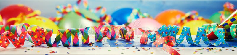 Feestelijke partij of Carnaval-banner met ballons stock afbeeldingen Feestelijke partij of Carnaval-banner met ballons stock afbeeldingen