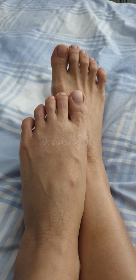 Lady B Feet Photos