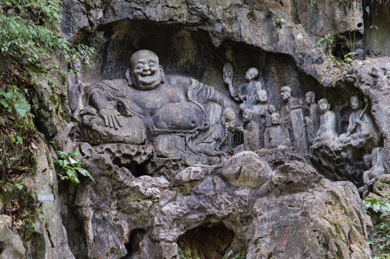 Feilai Feng grotte con belle buddista sculture in pietra.