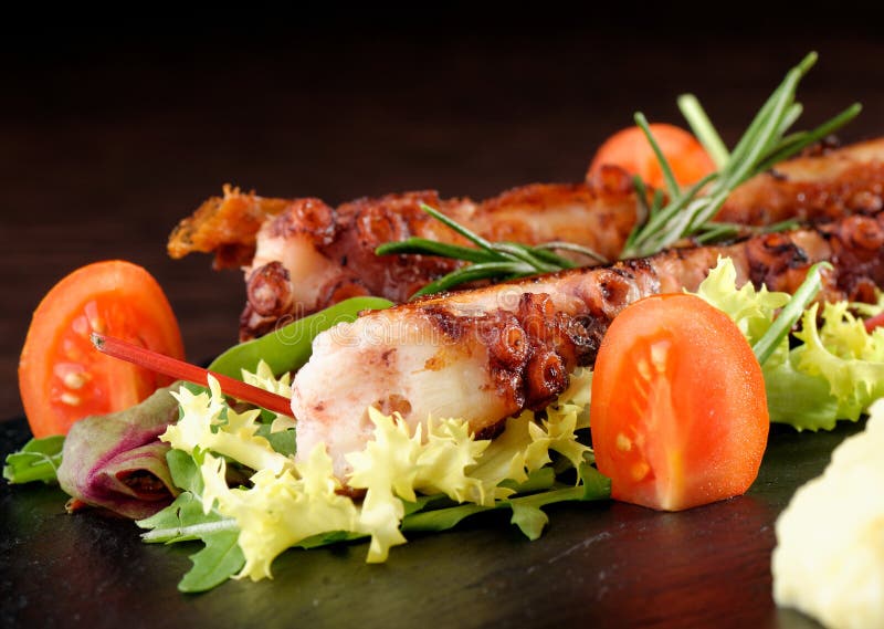 Feines Speisen, gegrillte Krake stockbilder Feines Speisen, gegrillte Krake stockbilder