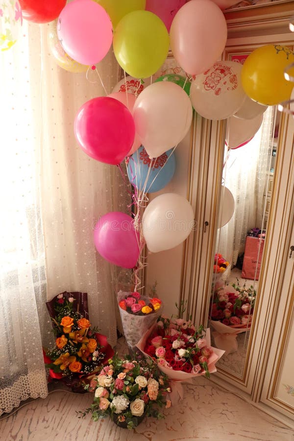 Publicidad Torpe Madurar Feliz Cumpleaños, Querida Hija Ramos De Flores Y Globos Para Ti Imagen de archivo - Imagen de grande, cree: 198660001 Publicidad Torpe Madurar Feliz Cumpleaños, Querida Hija Ramos De Flores Y Globos Para Ti Imagen de archivo - Imagen de grande, cree: 198660001