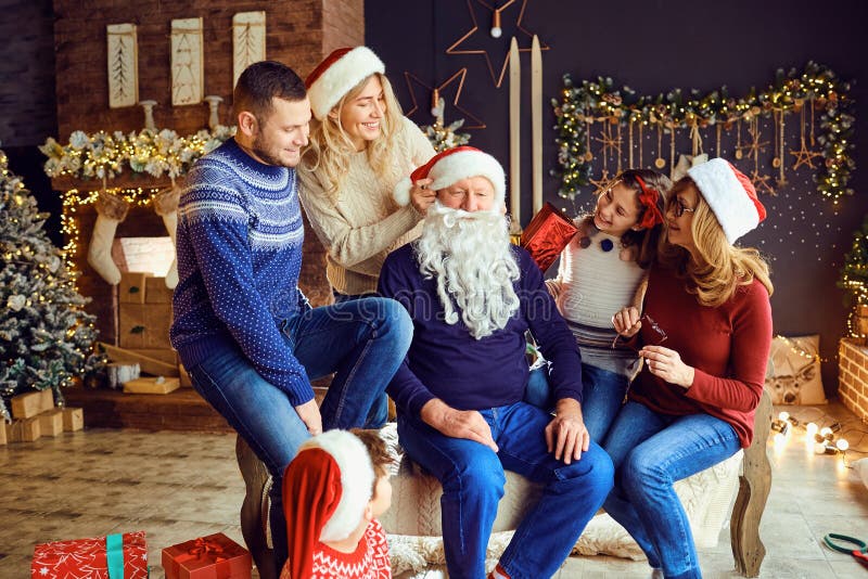 99.017 fotografias e imagens de Natal Familia - Getty Images