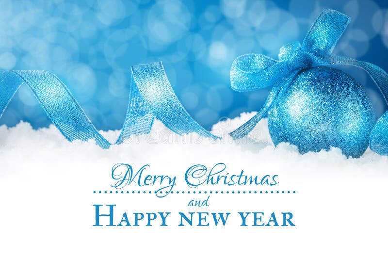 Feliz Natal e ano novo feliz Um fundo do ` s do ano novo com as decorações do ano novo Cartão do ` s do ano novo imagem de stock royalty free