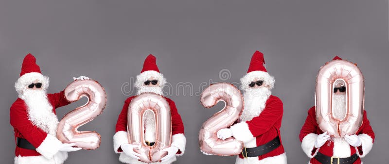 Feliz Navidad y feliz año nuevo 2020 con el lindo Santa Claus imagen de archivo libre de regalías Feliz Navidad y feliz año nuevo 2020 con el lindo Santa Claus imagen de archivo libre de regalías