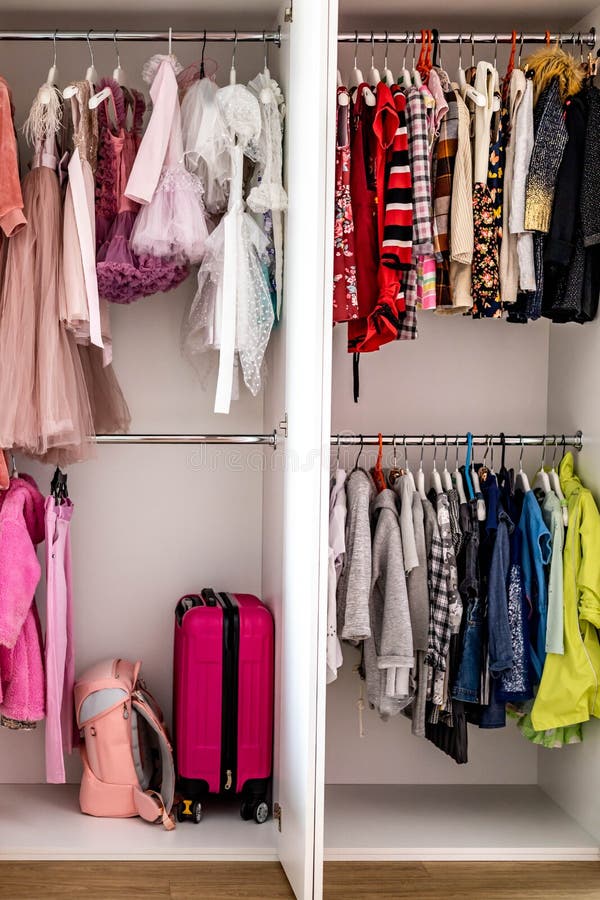 Minimalist Kid's Closet