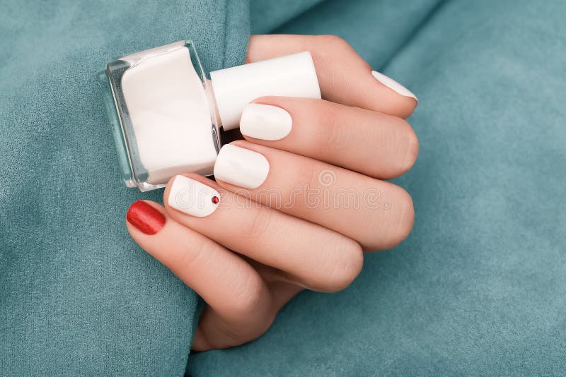 7. French manicure with ivory tips - wide 3