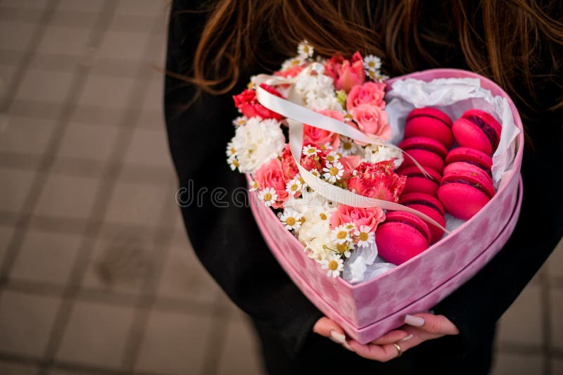 Colored Flowers and Macaroons Heart Box Colored Flowers and Macaroons Heart Box