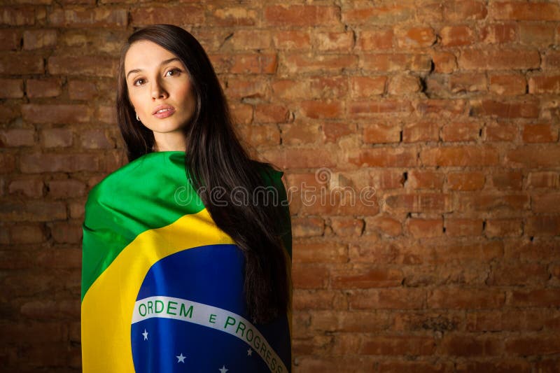 Femeie sub pavilion brazilian royalty free stock photos