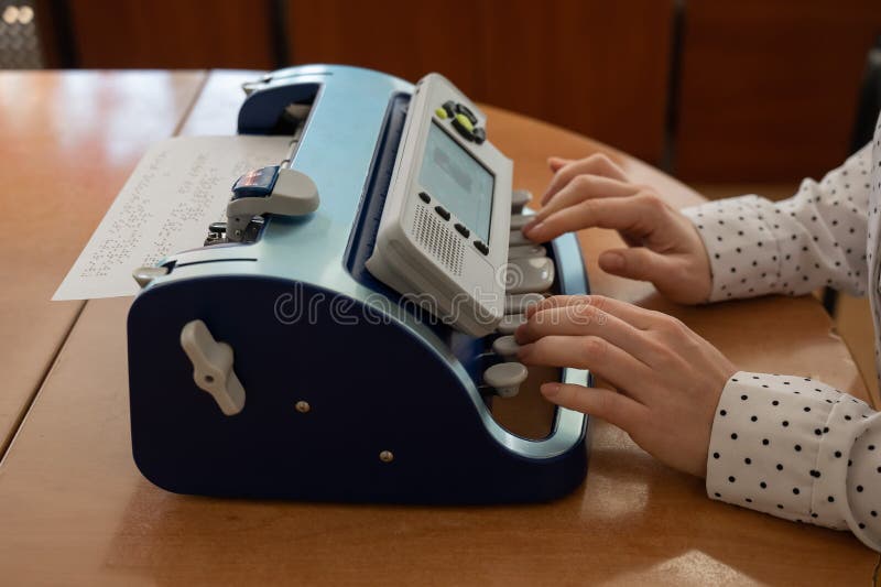 Machine à écrire le braille électronique SMART Brailler