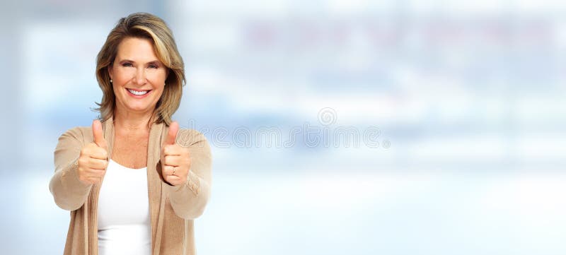 Femme aînée heureuse photographie stock Femme aînée heureuse photographie stock
