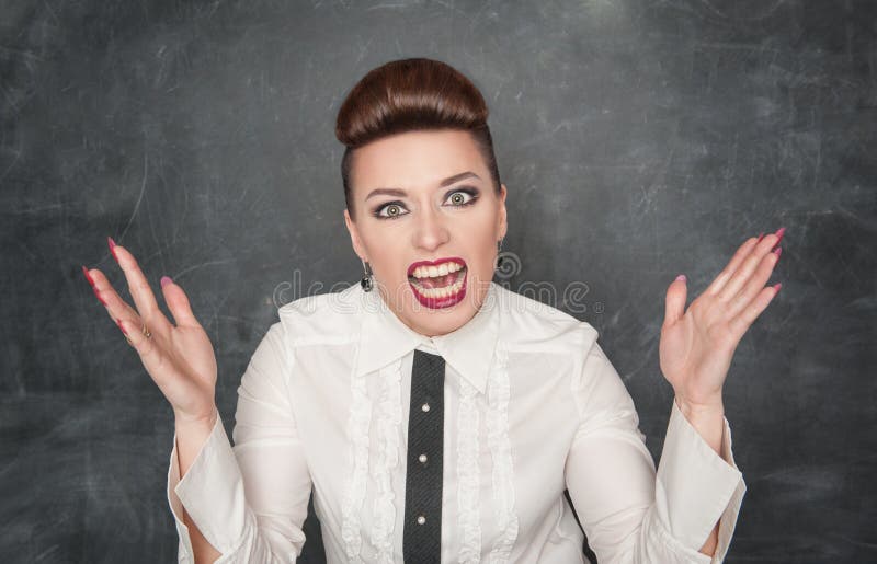Femme criant avec colère image libre de droits
